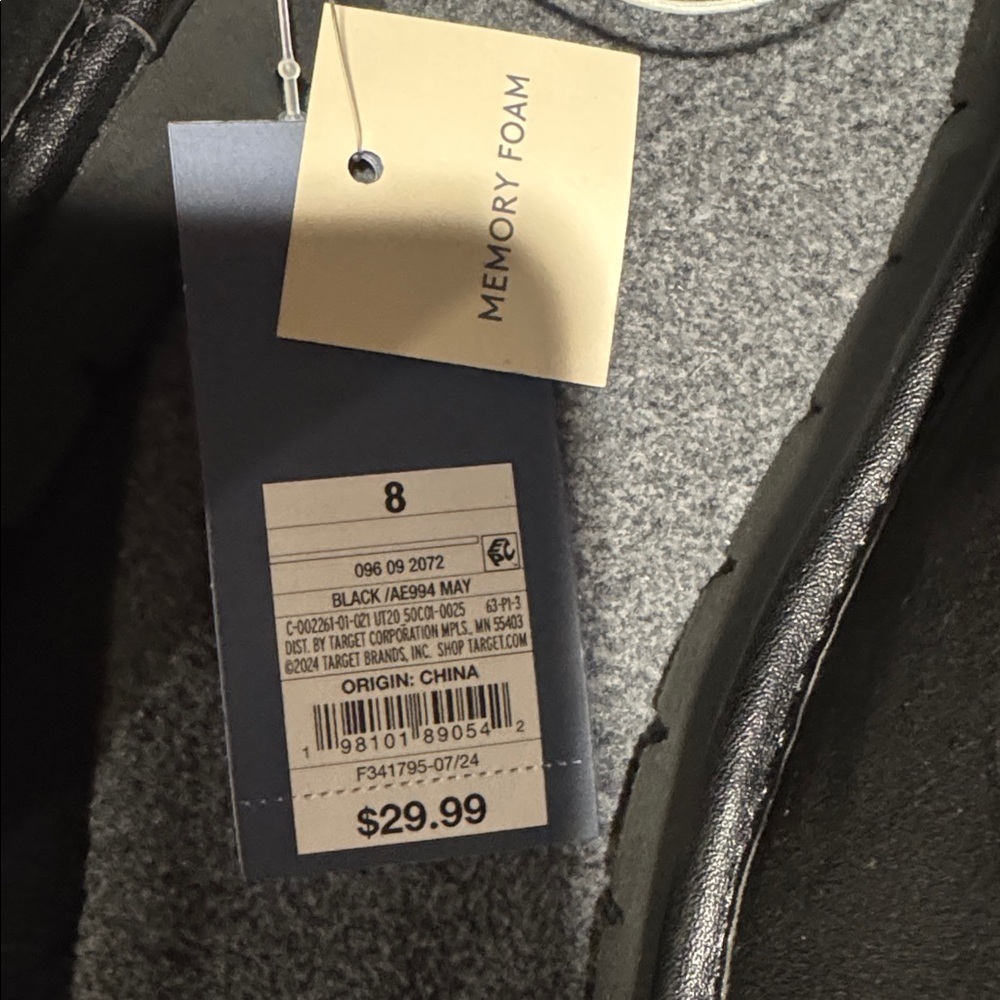 Size 8 Universal Thread Memory Foam Black Ankle Boots - Picture 3 of 4